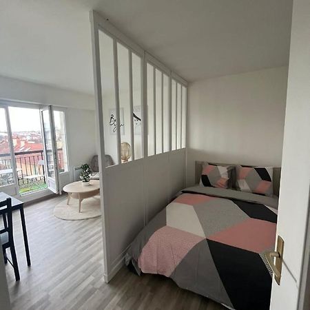 Lumineux Studio Avec Balcon / Cosy Flat With Balcony Lägenhet Villejuif Exteriör bild